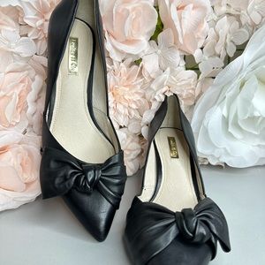 Louise eat cie shoes